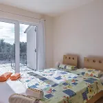 Дом отдыха Gorgeous In With Kitchen Медулин