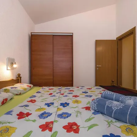 Gorgeous In With Kitchen