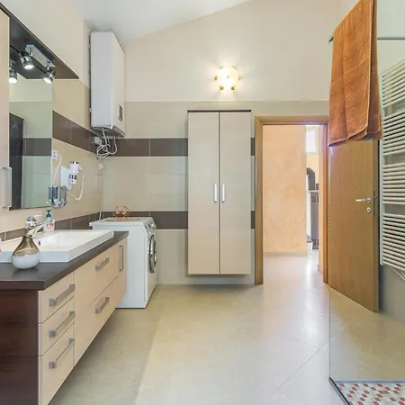 Gorgeous In With Kitchen Medulin