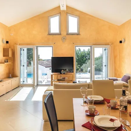 Gorgeous In With Kitchen