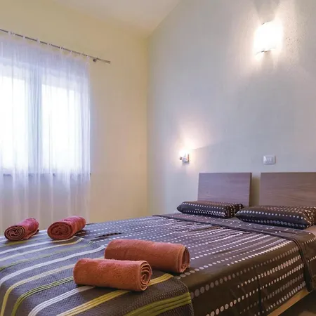 Gorgeous In With Kitchen