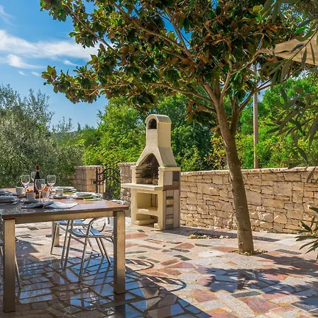 Ferienhaus Gorgeous In With Kitchen