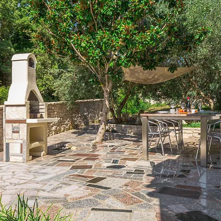 Дом отдыха Gorgeous In With Kitchen Медулин