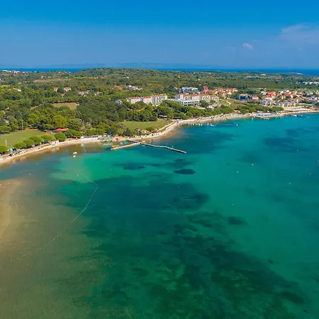 Gorgeous In With Kitchen