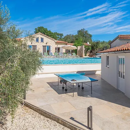 Gorgeous In With Kitchen