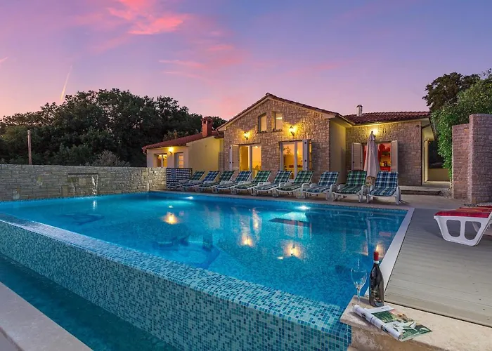 Дом отдыха Gorgeous In With Kitchen