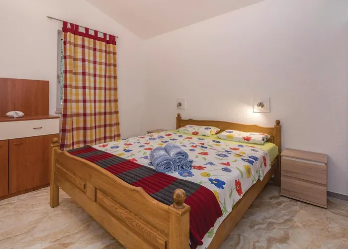 Gorgeous In With Kitchen Медулин