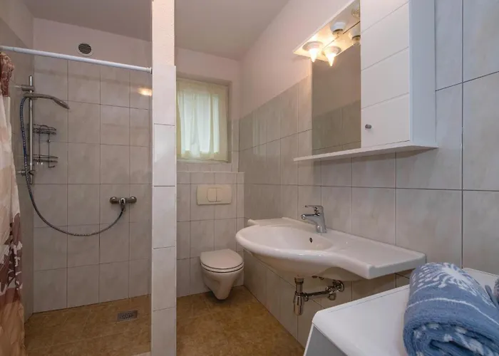 Дом отдыха Gorgeous In With Kitchen Медулин